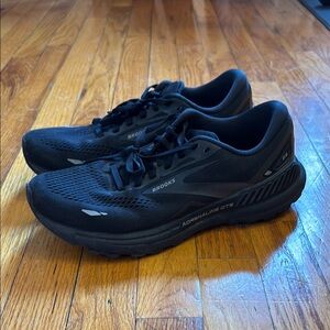 Brooks Women’s 10.5 Adrenaline GTS Running Shoes - Black